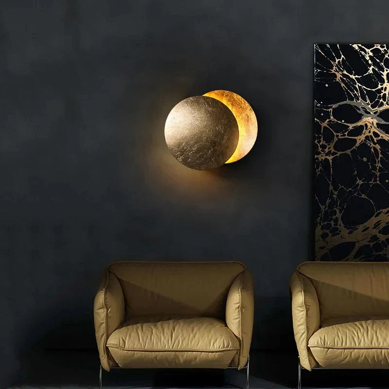 Applique Murale Éclipse de Lune – Design Luxueux en Métal Doré