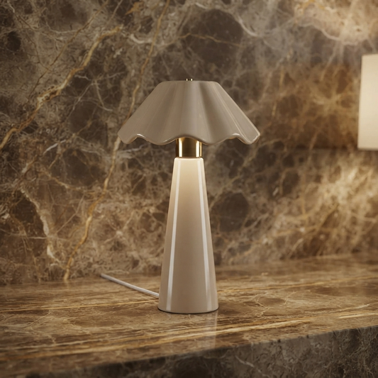 Lampe de Table Hector – Design Organique en Céramique Couleur Sable