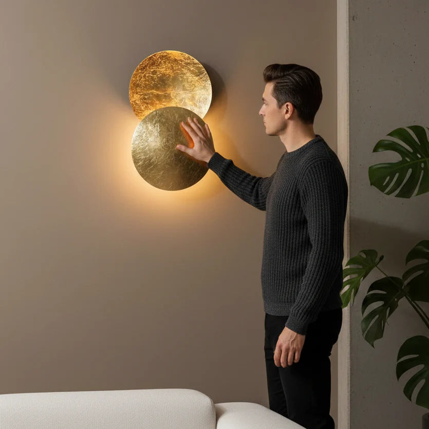 Applique Murale Éclipse de Lune – Design Luxueux en Métal Doré
